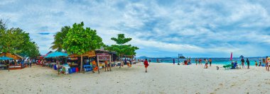 Khai Nok adasındaki plajın panoraması, Phuket, Tayland