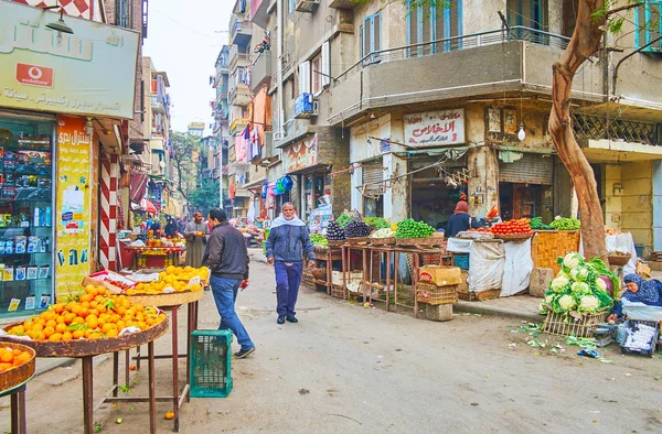 Frutas y verduras frescas en el mercado callejero del Cairo, Egipto — Foto de Stock