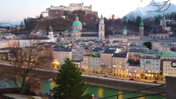 Enjoy Superior Evening Cityscape Salzburg Hohensazburg Castle Festunsberg Hill Cathedral — Stock Video