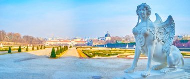 Belvedere Garden, Viyana, Avusturya'da oyulmuş heykeller