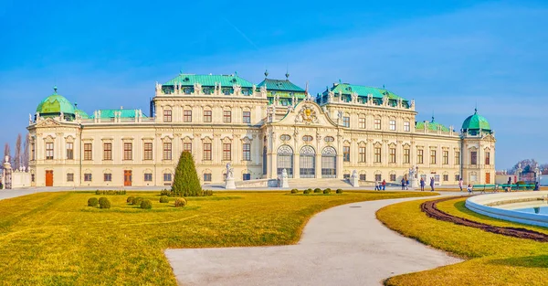 Viyana, Avusturya'da Belvedere Garden'da yürüyüş — Stok fotoğraf