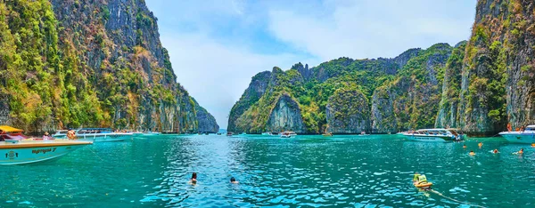 Panorama Pileh Bay, Phi Phi Leh Island, Krabi, Thajsko — Stock fotografie