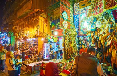 Khan El Khalili marketinde deri eşyalar, Kahire, Mısır