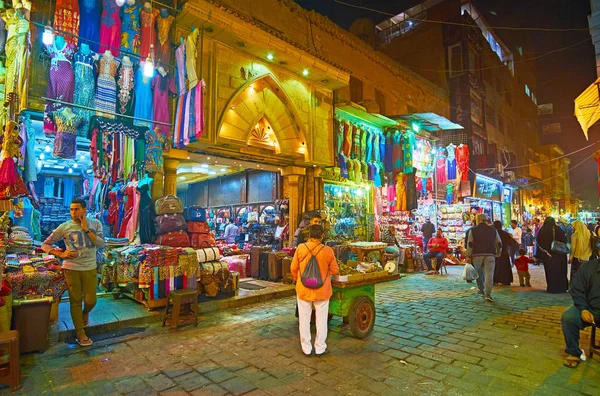 Stragany Souk Khan El Khalili wieczorem, Kair, Egipt — Zdjęcie stockowe