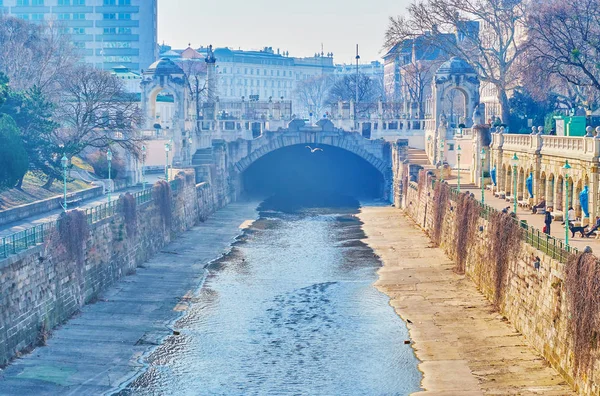 The Wien River at Stadtpark of Vienna, Austria — Stock Photo, Image