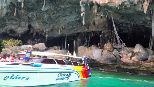 Phiphi Leh Thailand April 2019 Panorama Viking Cave Tham Phaya — Stockvideo