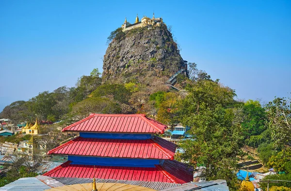 The small town around Taung Kalat, Popa, Myanmar — Stock Photo, Image
