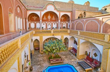 Geleneksel avlu evi, Keşan, İran