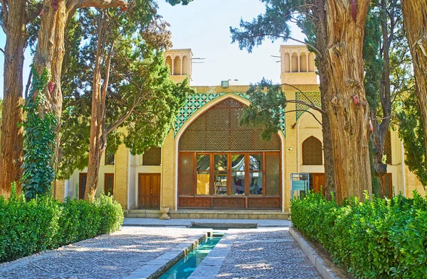 Die Fassade der Bibliothek von Flossengarten, kashan, iran — Stockfoto