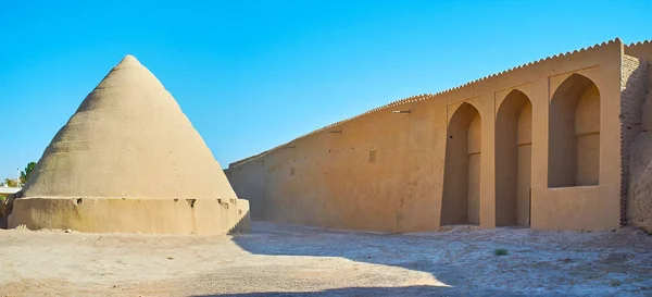 Panorama de la forteresse de Ghal'eh Jalali et du yakhchal, Kashan, Iran — Photo