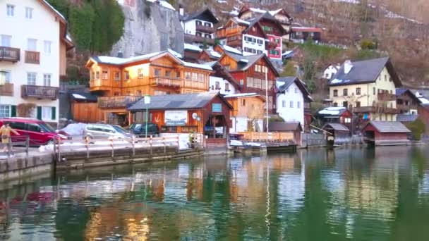 Hallstatt Rakousko Února 2019 Staré Obytné Těleso Hallstattu Zabírá Příkrý — Stock video