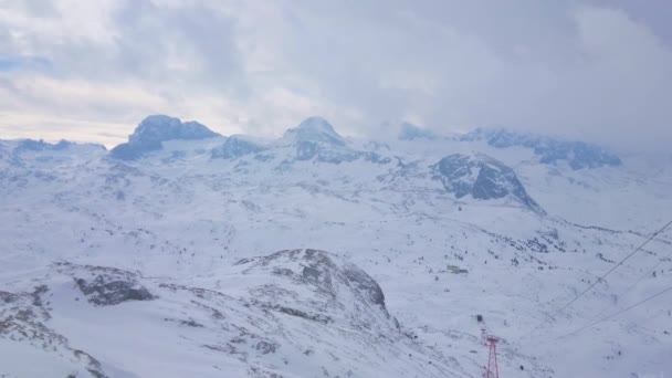 Grandes Alpes Dachstein Reúnen Nubes Crean Fantásticos Paisajes Nublados Cambio — Vídeo de stock
