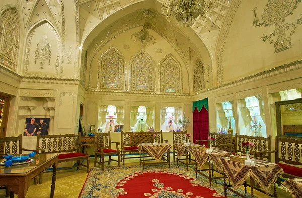 Зал дзеркала Махіньстан Рахеб історичний будинок, Кашан, ІК — стокове фото