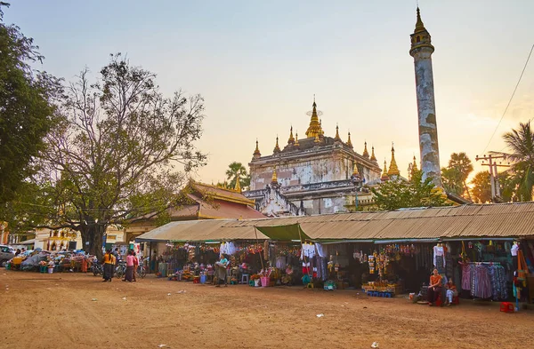 Mercado en el templo de Manuha, Bagan, Myanmar — Foto de Stock