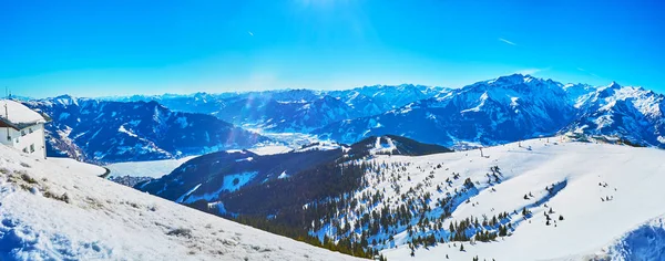 Panorama z vrcholu hory Schmitten, Zell am See, Rakousko — Stock fotografie