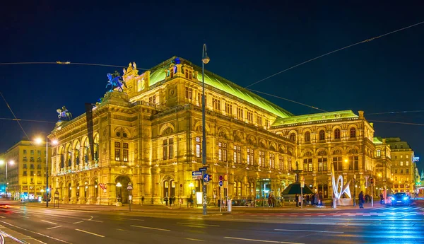 The famous Opera House in Vienna, Austria — Stock Photo, Image