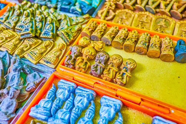 The stome amulets in Bangkok's Amulet market, Thailand — Stock Photo, Image
