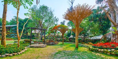 Mae Fah Luang garden, Doi Tung, Tayland'da dinlenin