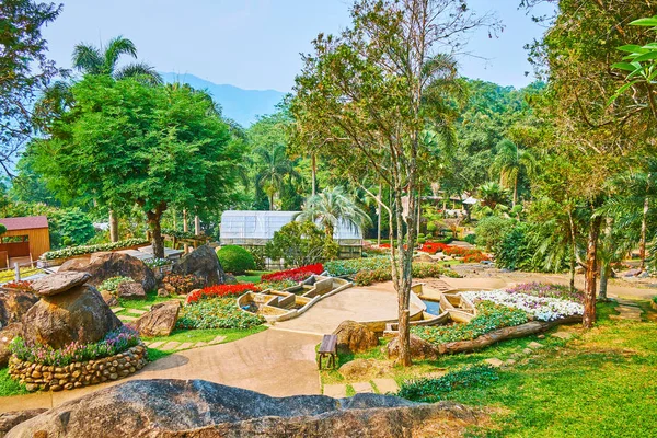 Mae Fah Luang bahçe tepeleri, Doi Tung, Tayland — Stok fotoğraf