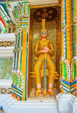 Wat Pho tapınağında Satthasun altın heykeli, Bangkok, Th