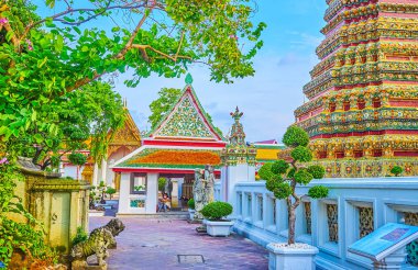 Ban Phra Maha Chedi pagoda kompleksinde kapalı görüntü evi
