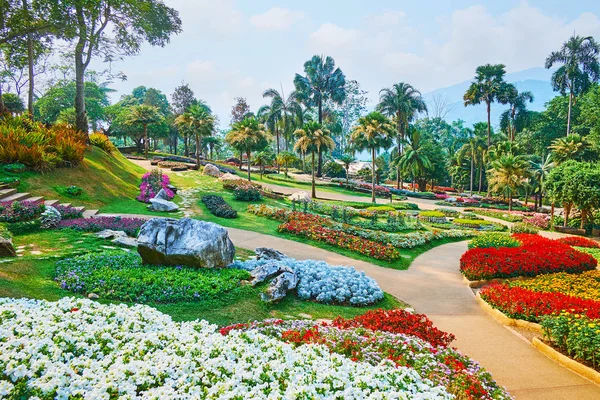 Diseño de jardín perenne en Mae Fah Luang, Doi Tung, Tailandia — Foto de Stock