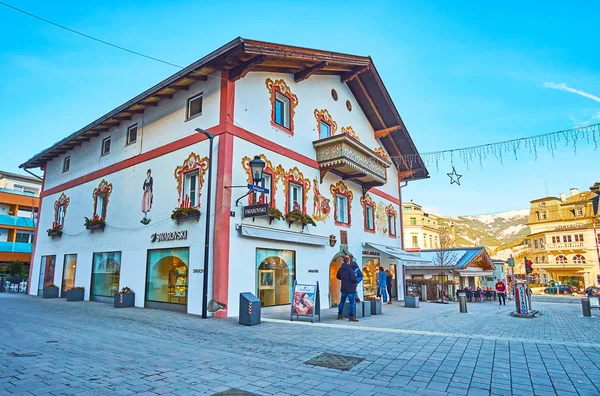 Alpine Stadtarchitektur, Zell am See, Österreich — Stockfoto