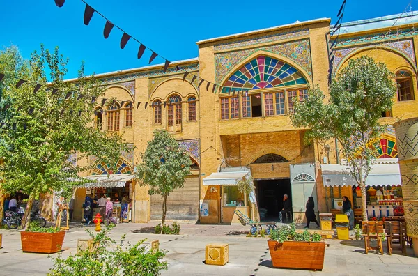 Архитектура улицы Занд, Шираз, Иран — стоковое фото