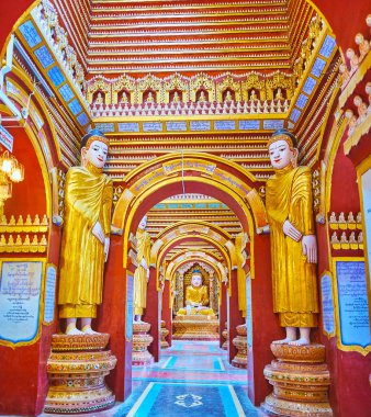 Thanboddhay Pagoda kemerli koridoru, Monywa, Myanmar