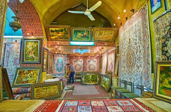 Teppichabteilung in vakil Basar, shiraz, iran — Stockfoto
