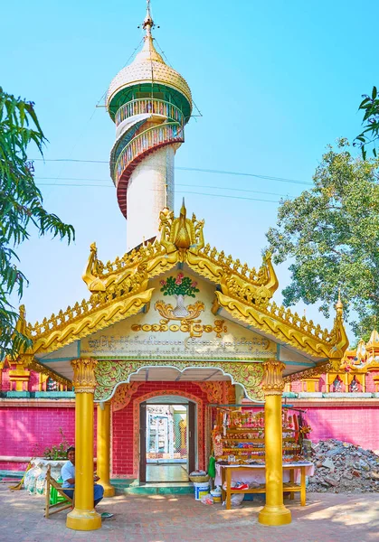 Храм Арлейн-Нга-Сінт, монастир Thanboddhay, Monyw — стокове фото