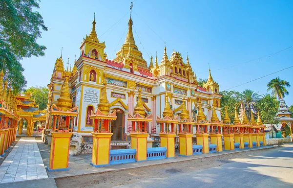 Zdobený chrám Thanboddhayského kláštera, Monywa, Myanmar — Stock fotografie