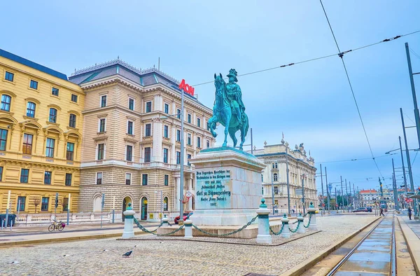 Schwarzenberg Meydanı'ndaki bronz heykel, Viyana, Avusturya — Stok fotoğraf