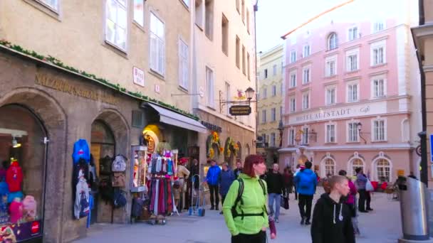 Salzburg Áustria Fevereiro 2019 Estreita Rua Comercial Altstadt Cidade Velha — Vídeo de Stock
