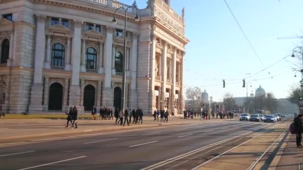Wien Österrike Februari 2019 Den Snabba Trafiken Genom Burgring Avenue — Stockvideo