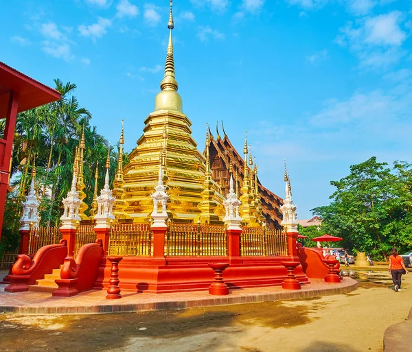 The stunning chedi of Wat Phan Tao, Chiang Mai, Thailand — Stock Photo, Image