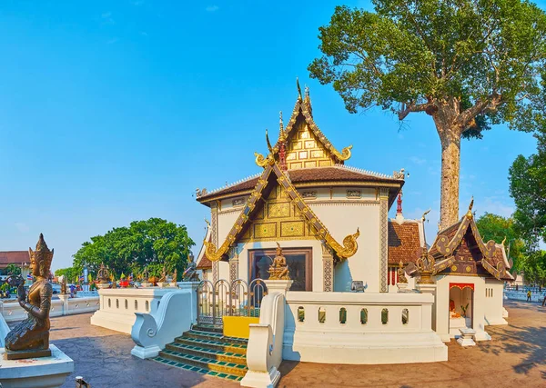 Panorama von sao inthakin, wat chedi luang, chiang mai, thailand — Stockfoto