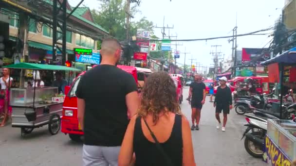 Patong Tailandia Mayo 2019 Carretera Bangla Famosa Entre Los Turistas — Vídeos de Stock