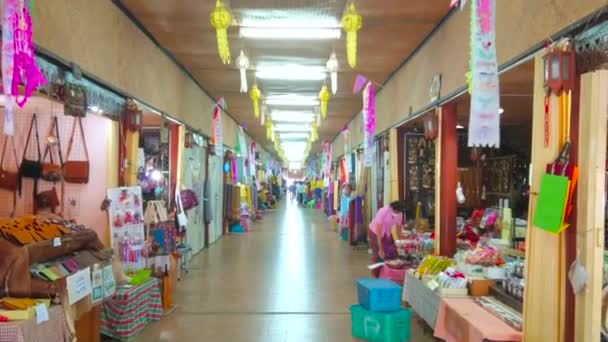 Lamphun Tajlandia Maj 2019 Wnętrze Rynku Rękodzieła Kua Mung Tha — Wideo stockowe