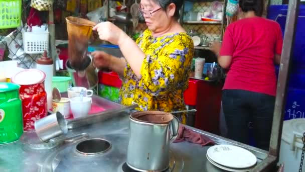 Лампан Тайланд Мая 2019 Года Продавец Крошечного Ларька Рынке Ратсада — стоковое видео