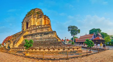  Wat Chedi Luang ve türbeleri, Chiang Mai, Tayland