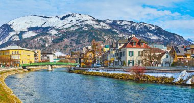 Traun nehir kıyısından Bad Ischl Panoraması, Avusturya