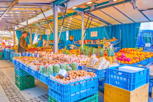 Frutas frescas en el mercado de Salzburgo, Austria —  Fotos de Stock