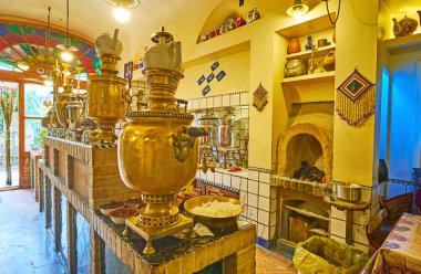 Samovars in Azari Traditional Teahouse, Tahran, İran