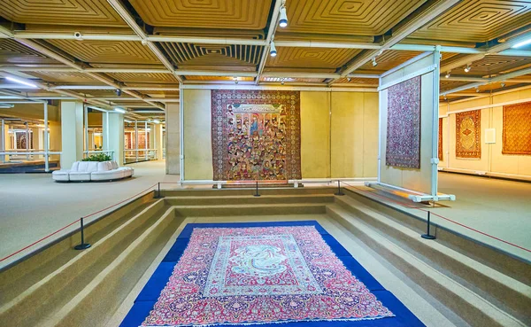 O hall do Museu do Tapete do Irão, Teerão — Fotografia de Stock