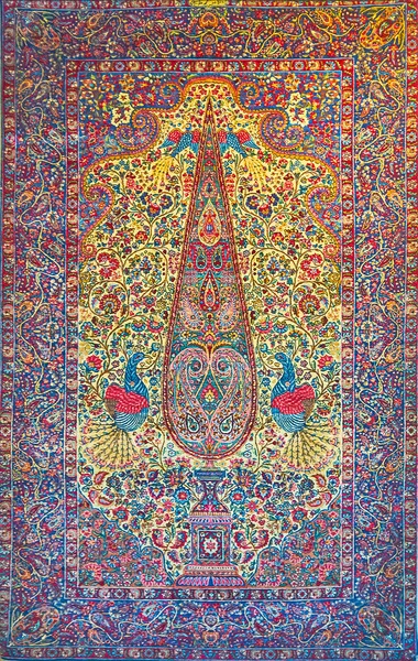 Starožitný perský koberec se stromem života, Teheránem, Íránem — Stock fotografie