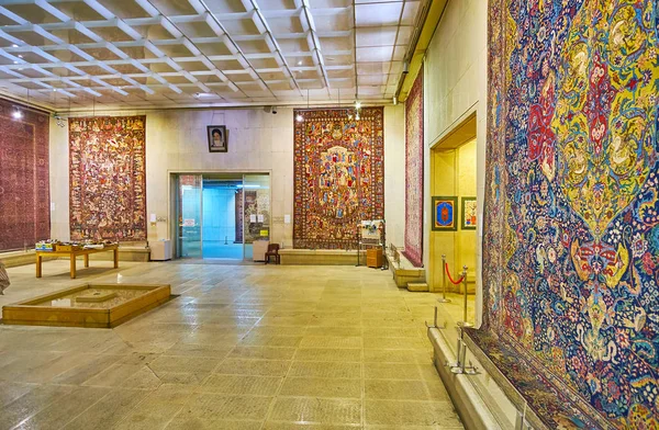 Explore o museu do tapete do Irã em Teerã — Fotografia de Stock
