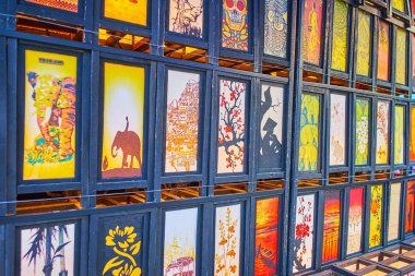 El yapımı ahşap kağıt lambalar, Chiang Mai, Tayland