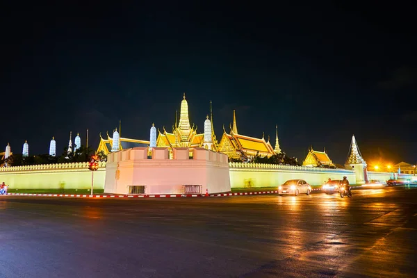 Der mittelalterliche königliche palast von bangkok, thailand — Stockfoto