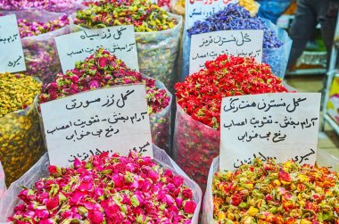Renkli kurutulmuş güller, Tacik Pazarı, Tahran, İran